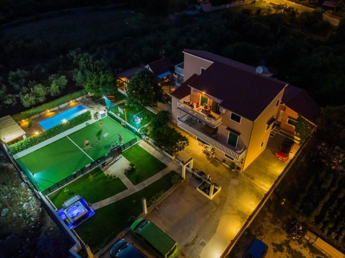 Apartments Mirko Сегет-Враница Экстерьер фото