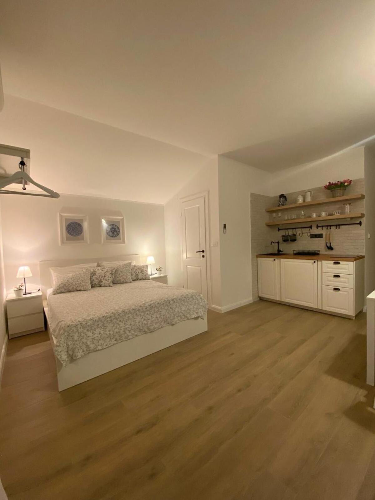 Apartments Mirko Сегет-Враница Экстерьер фото